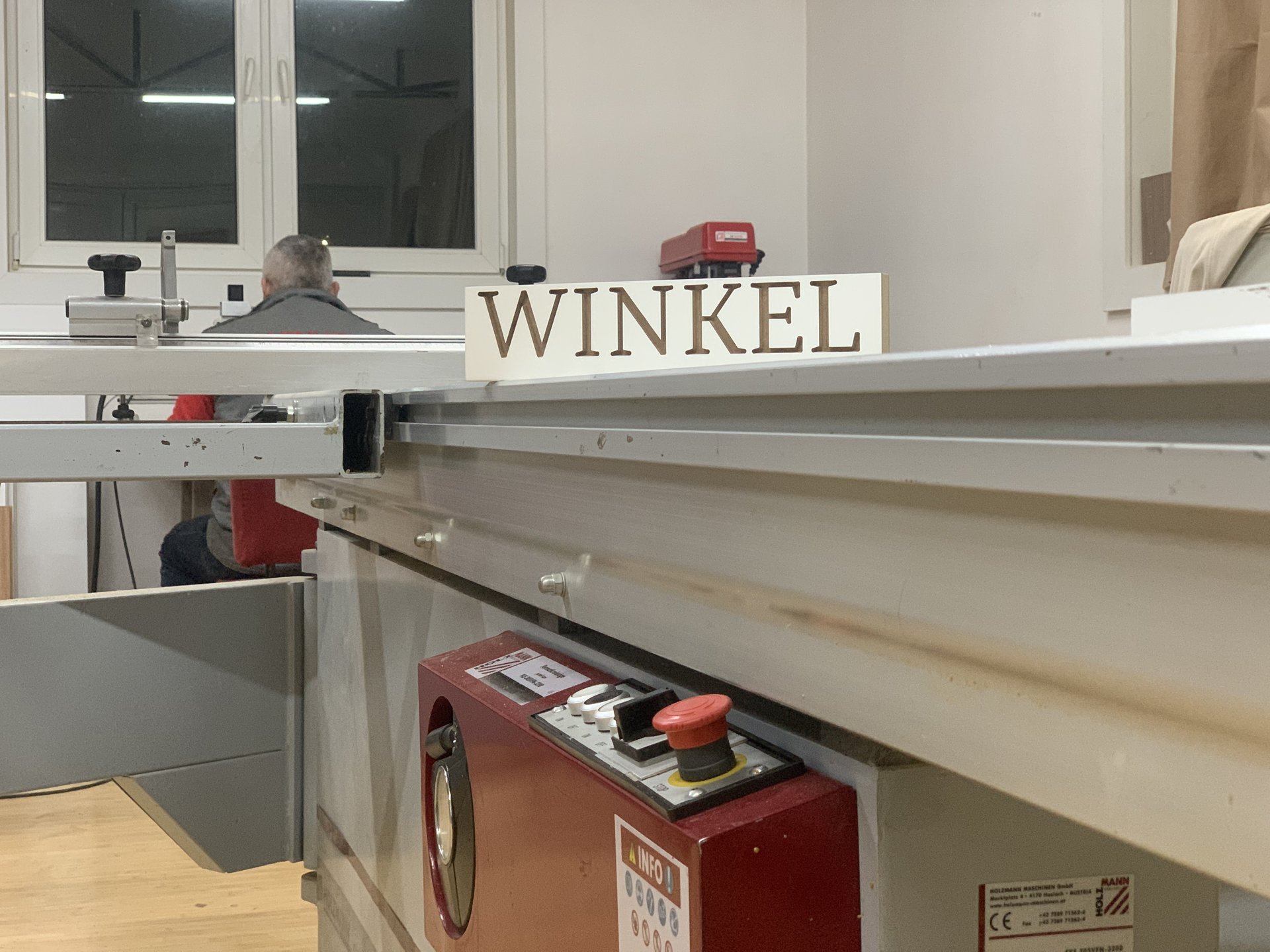Formatna testera i WINKEL tabla u radionici u Trnavi